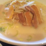 天福 - 唐揚げ定食の選べるラーメン(とんこつラーメン)