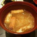 神楽坂 石かわ - お味噌汁　豆腐　炙った油あげ