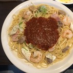 パスタ専門店AKATOMBO - ランチのAKATOMBスペシャルのトマトソース