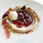 ラ メゾン ドゥ グラシアニ - 丹波ヨーグルトのムース アイス アメリカンチェリーとそのキャラメルとブランデー