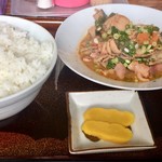 中川食堂 - 豚モツ定食、ご飯普通！