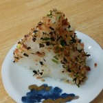 中華そば波 - サービスのおにぎり