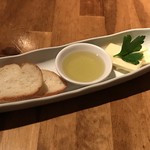 チーズレストラン DAIGOMI - 自家製スモークチーズのオイル漬け