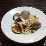 リストランテ ピッツェリア ジャンカルロ トウキョウ - 味わい深い白ハマグリ