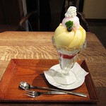 くらしき桃子 - ももパフェ。1404円