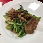 中国家庭料理 神洲之華 - 豚肉と豚レバーの青菜醤油炒め ハーフ 