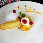 箱根ハイランドホテル ラウンジ - 白桃のコンポーネント