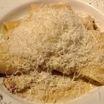 これでもか！とチーズを使ったチーズ好きにはたまらないカルボナーラ！！