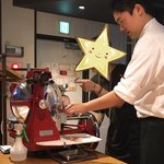 京都 ネーゼ - 生ハムマシーン体験中