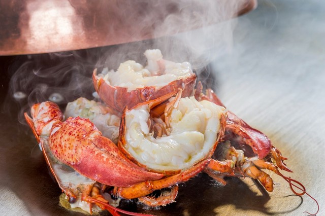 鉄板焼き シェフズテーブル（Teppan-yaki Chef's Table） - 弘前（鉄板焼き）の写真