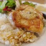 ウラエビス - 若鶏のロースト1,100円