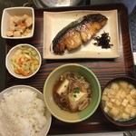 Masu kame - 本日のランチサワラの照り焼きと肉豆腐