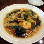 楽山 - 五目汁そば890円