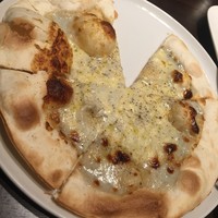 ビストロあじと - ゴルゴンゾーラチーズのピッツァ