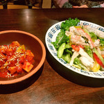韓国料理 辛家 - カクテキ＆蟹サラダ