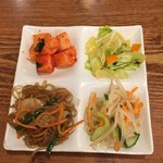韓国家庭料理ジャンモ - カクテキ、ナムル、チャプチェ