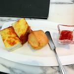 ロビーラウンジ - クロックムッシュとスコーン