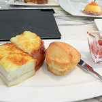 ロビーラウンジ - クロックムッシュとスコーン