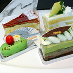 ロビーラウンジ - チェリーバー・テヴェールアマンド・メロンのショートケーキ・ミルフィーユ