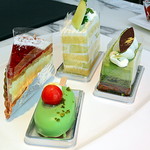 ロビーラウンジ - チェリーバー・テヴェールアマンド・メロンのショートケーキ・ミルフィーユ