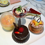 ロビーラウンジ - ベルガモットが香る アールグレイショコラ・マンゴープリン・マンゴーシュー・チェリージュビレ