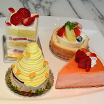 ロビーラウンジ - レモンブラン・ラズベリーベイクドケーキ・苺のショートケーキ・フルーツシャルロット