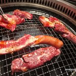 和牛焼肉 ステーキ&肉バル 牛兆 - ヤキヤキ焼肉！