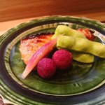 肴とお酒 うを弘 - 時しらず西京焼き　山桃蜜煮　枝豆