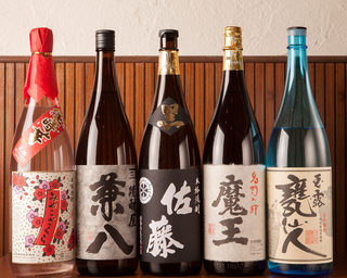 Washu Shunsai Ruru - 常時100種類以上の日本酒を取り揃え