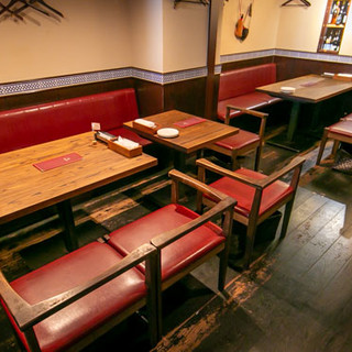 路地裏に立つかわいいお店で思い出に残るひと時を…