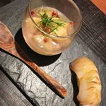 京橋もと  - 桃の酒蒸し・平目の握り