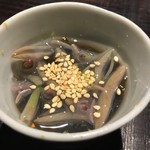 ジュンサイともずく