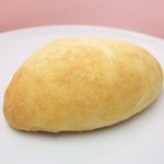 BAGEL KYOTO 櫂 - 季節のあんぱん しろあんとイチゴのコンポート１５０円