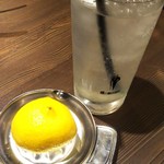 天ぷら海鮮 米福 - 生しぼりレモンサワー