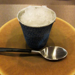 Restaurant Cinq - 口直し:レモンのグラニテ