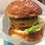 ニック&レネイ - チーズバーガー1200円