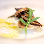 VIA Brianza - ランチコース 5300円 の青森県産ヤリイカ、ラディッキオ、ルッコラ