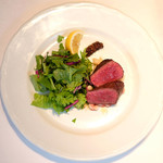 VIA Brianza - ランチコース 5300円 の北海道 池田牧場 イチボ肉 粒マスタード添え