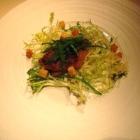 レストランひらまつ 広尾 - 鴨もも肉のコンフィーのサラダ　クルトンと絹さやと一緒に