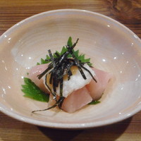 やき鳥 たかはし - ササミ　里イモ　梅肉　山葵