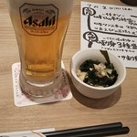 一串入魂 やきとり さくら - 生ビール(中ジョッキ)290円、御通し 300円 (全て税別)♪