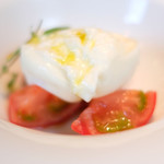 VIA Brianza - ランチコース 5300円 のブラータチーズ 静岡県産アメーラ カプレーゼ