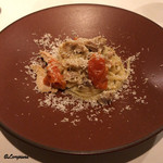 カーサ・デル・チーボ - トンノ･ディ･コニーリョとトマトのスパゲティ