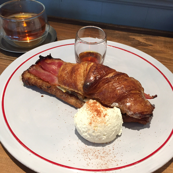 ハイブリッド クロワッサンフレンチトースト By くりかのkon Lohasbeans Coffee 旧店名 Lounge1908 Cafe 表参道 カフェ 食べログ