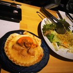 炉端 レプンカムイ - 定番ホタテ　ラーメンサラダってローカルなんだなあ