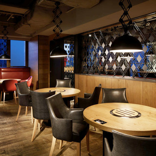 スタイリッシュで洗練された店内で贅沢な時間をお過ごし下さい！