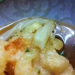 釜たけうどん - 2011.7.31(日)11時丁度、すんなり入れました(^o^)/おきまりの冷ぶっかけ玉子竹輪入り750円