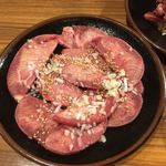 炭火焼肉ホルモン 七輪坂井 - 