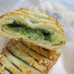 くらしをあそぶ展 - フェタチーズとほうれん草のデニッシュ