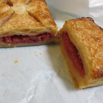 くらしをあそぶ展 - いちごとルバーブのパイ